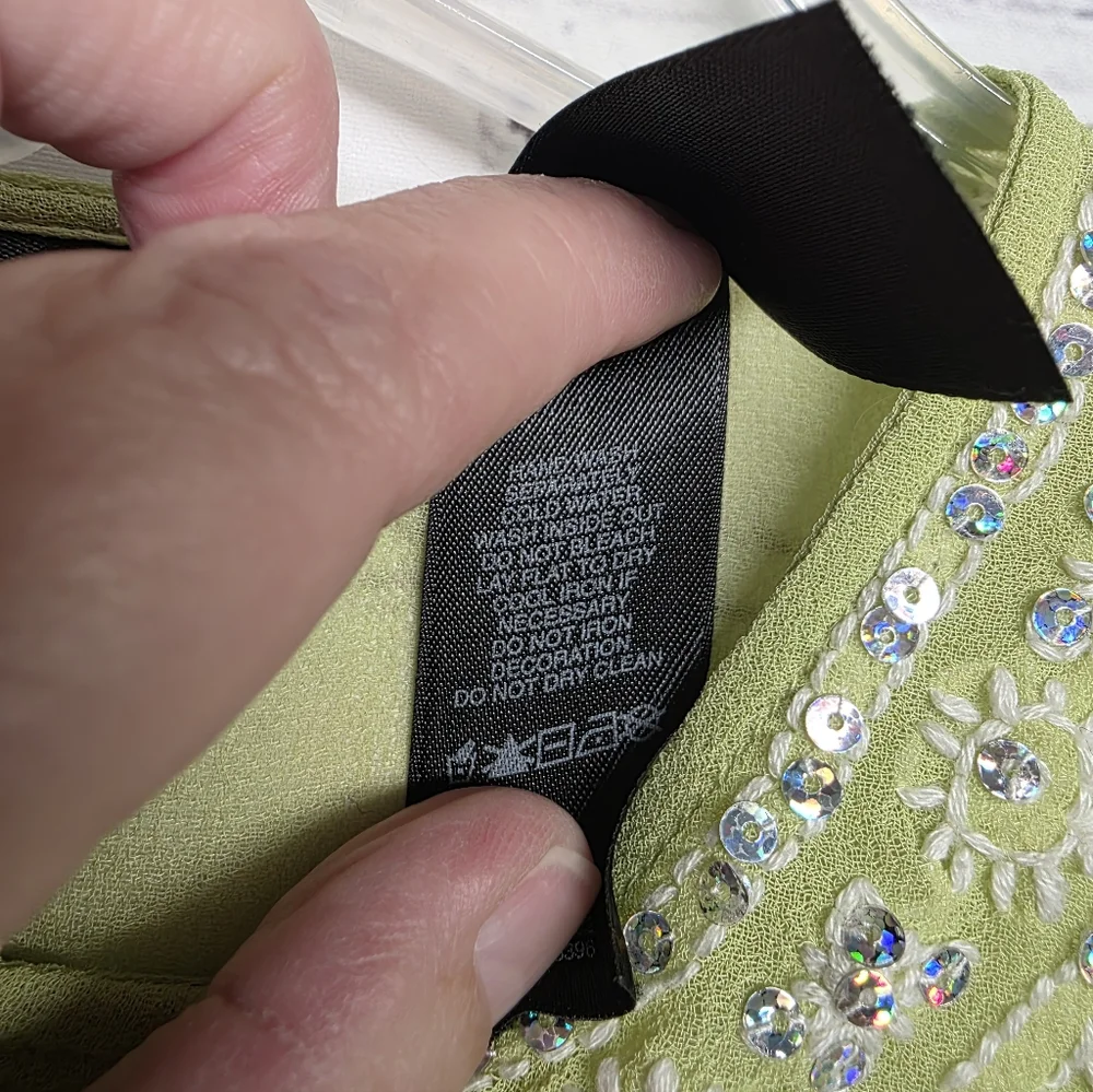 DKNY/ Green Sequin Embroidered Top - Picture 4 of 9